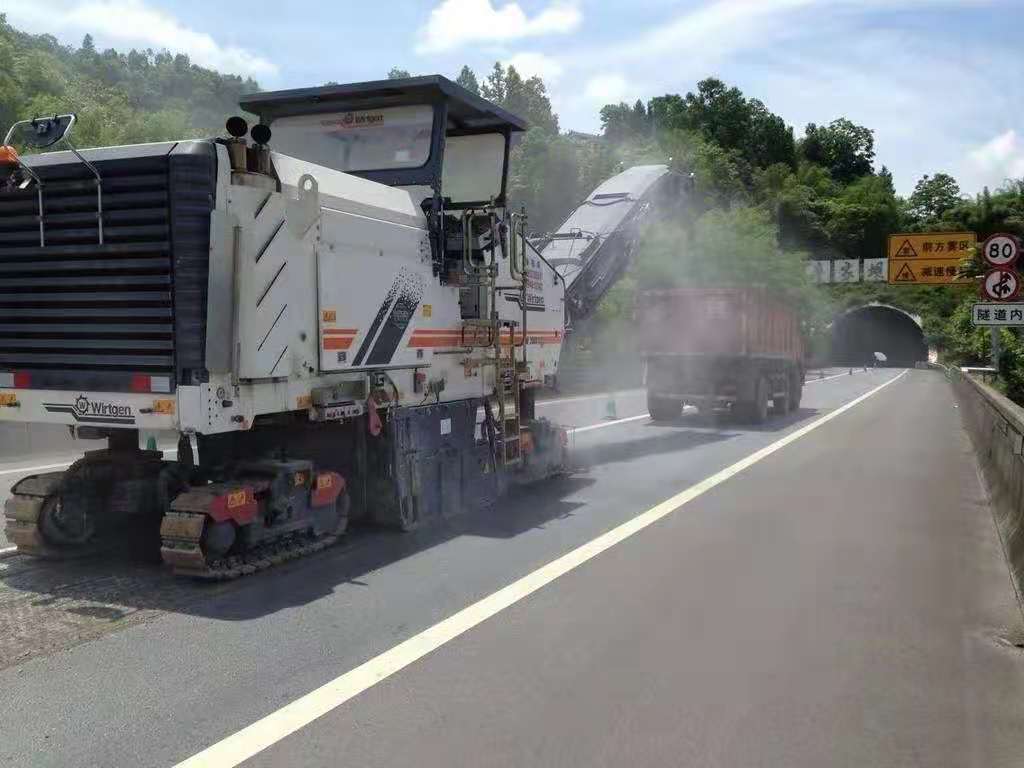 水泥撒布車出租